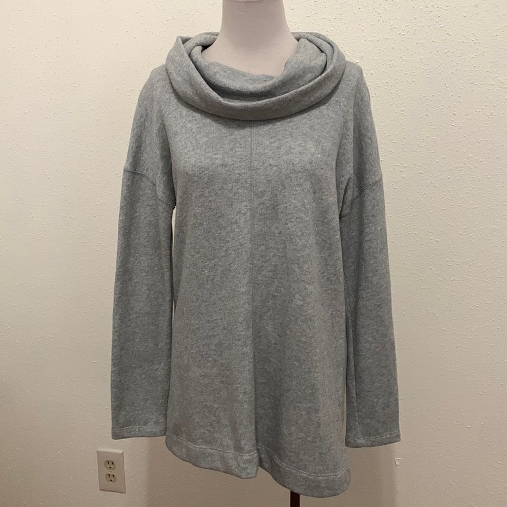 3for)$20 sweater medium 
